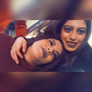 Meet your Posher, Santillan